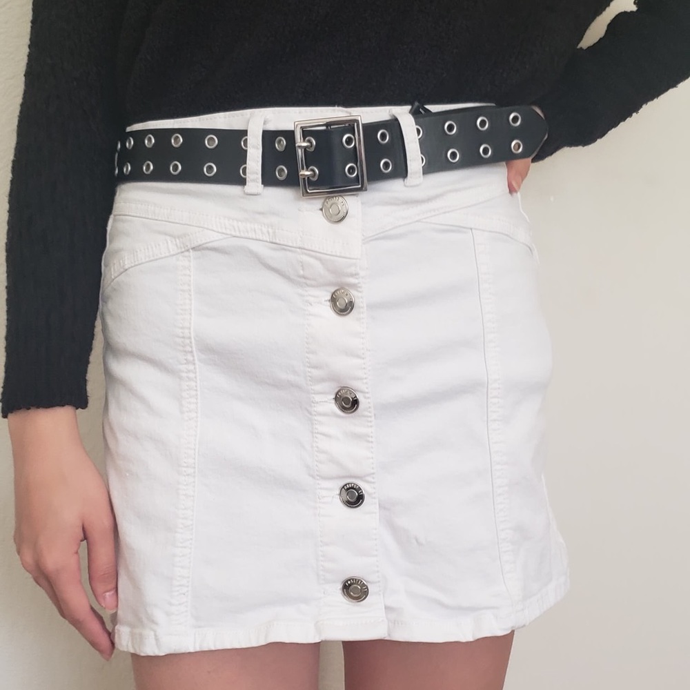 white denim skirt
